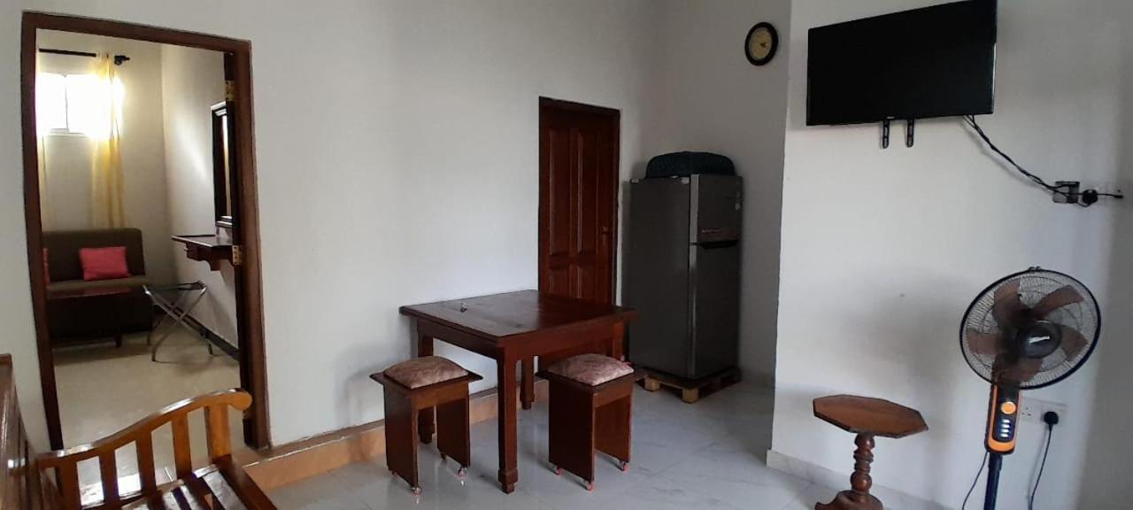 The Max Villa Negombo Bagian luar foto